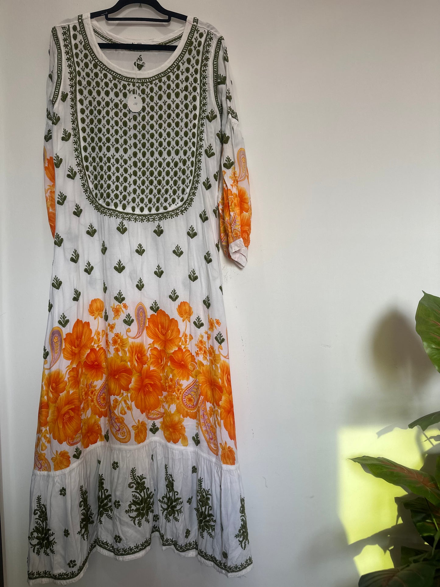 WHITE AND GREEN PRINTED MODL FROCK